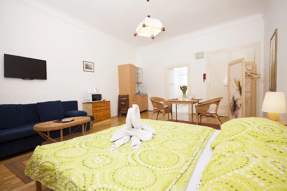Prague Siesta Apartments 0*,